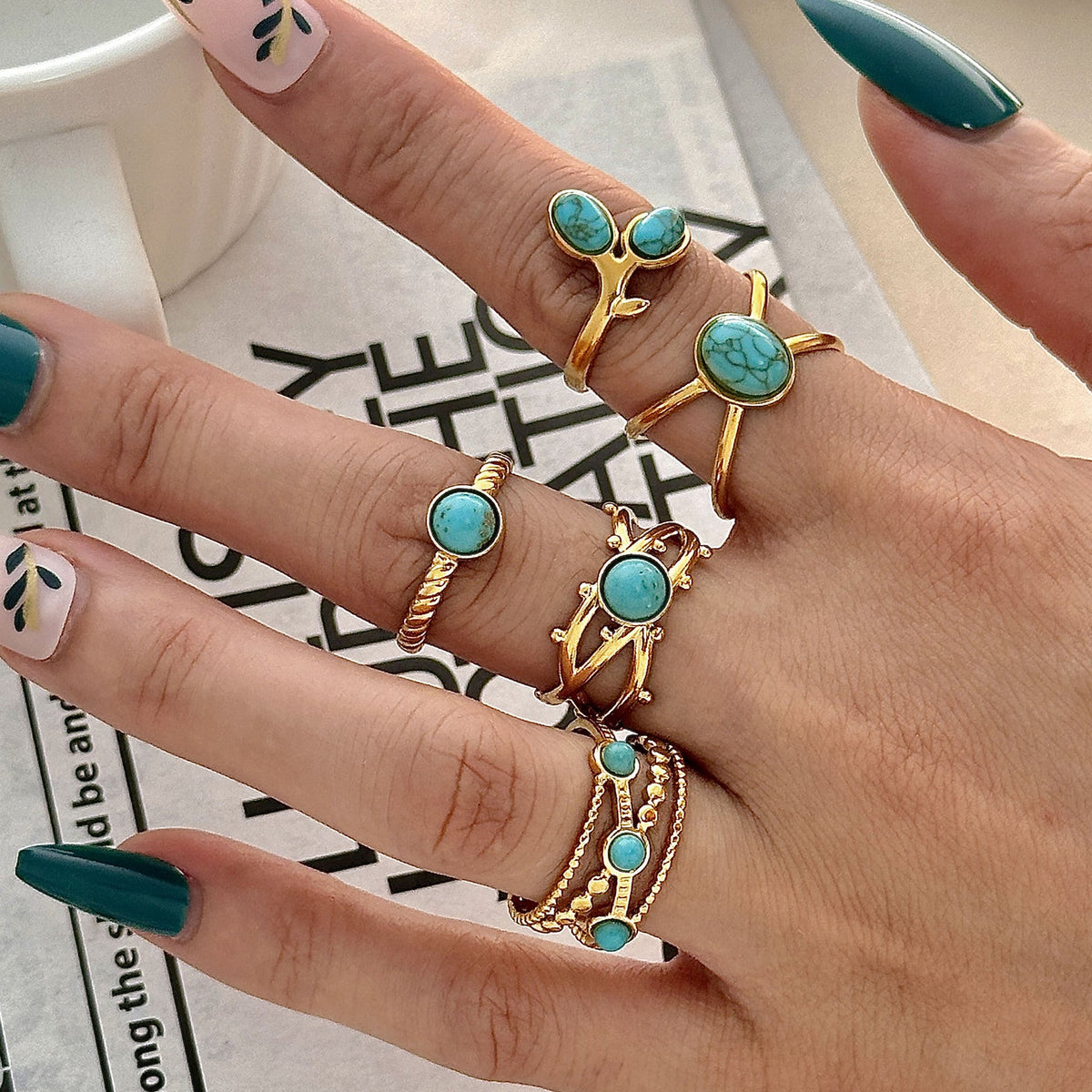 Charming Gold Ring for Any Occasion
