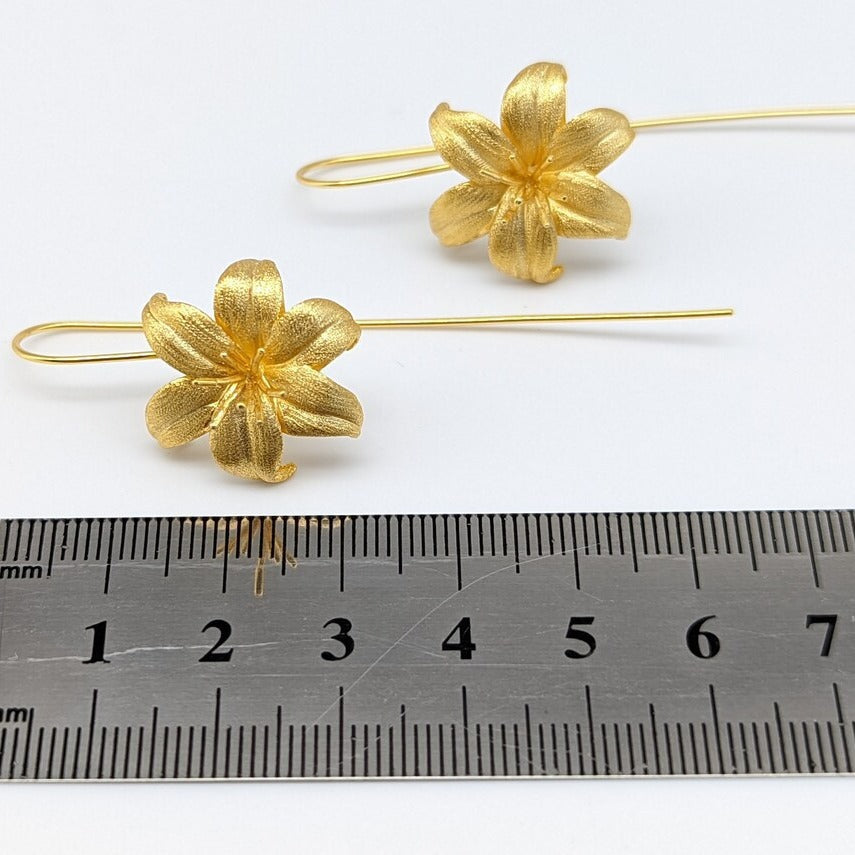 Stunning Earring for Daily Wear