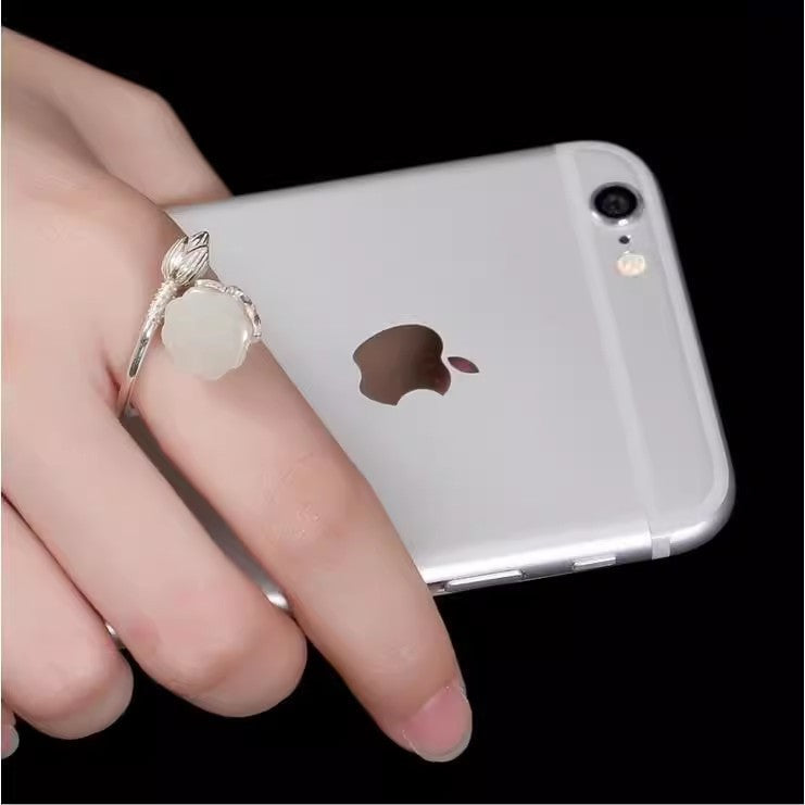 Charming Silver Ring for Any Occasion