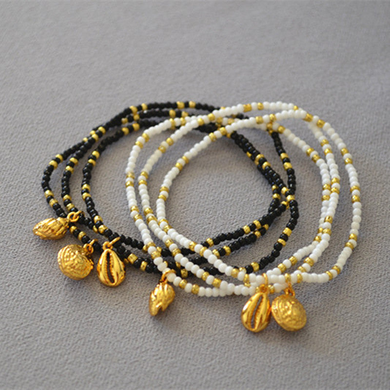 Romantic Gold Bracelet for Special Moments