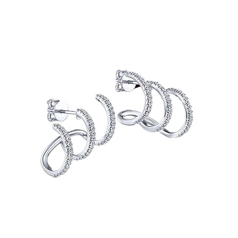 Charming Earring for Any Occasion