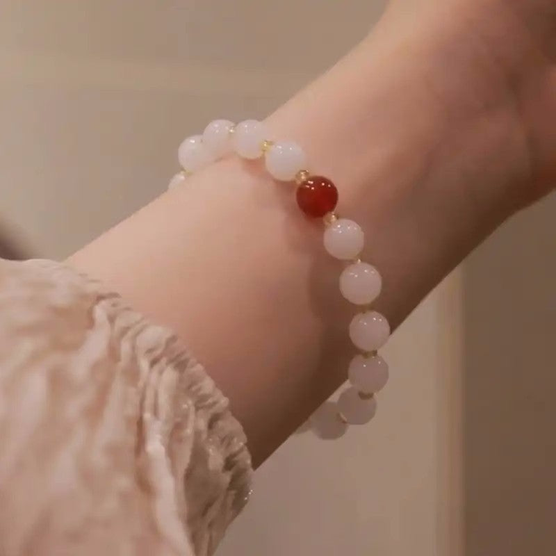 Romantic Silver Bracelet for Special Moments