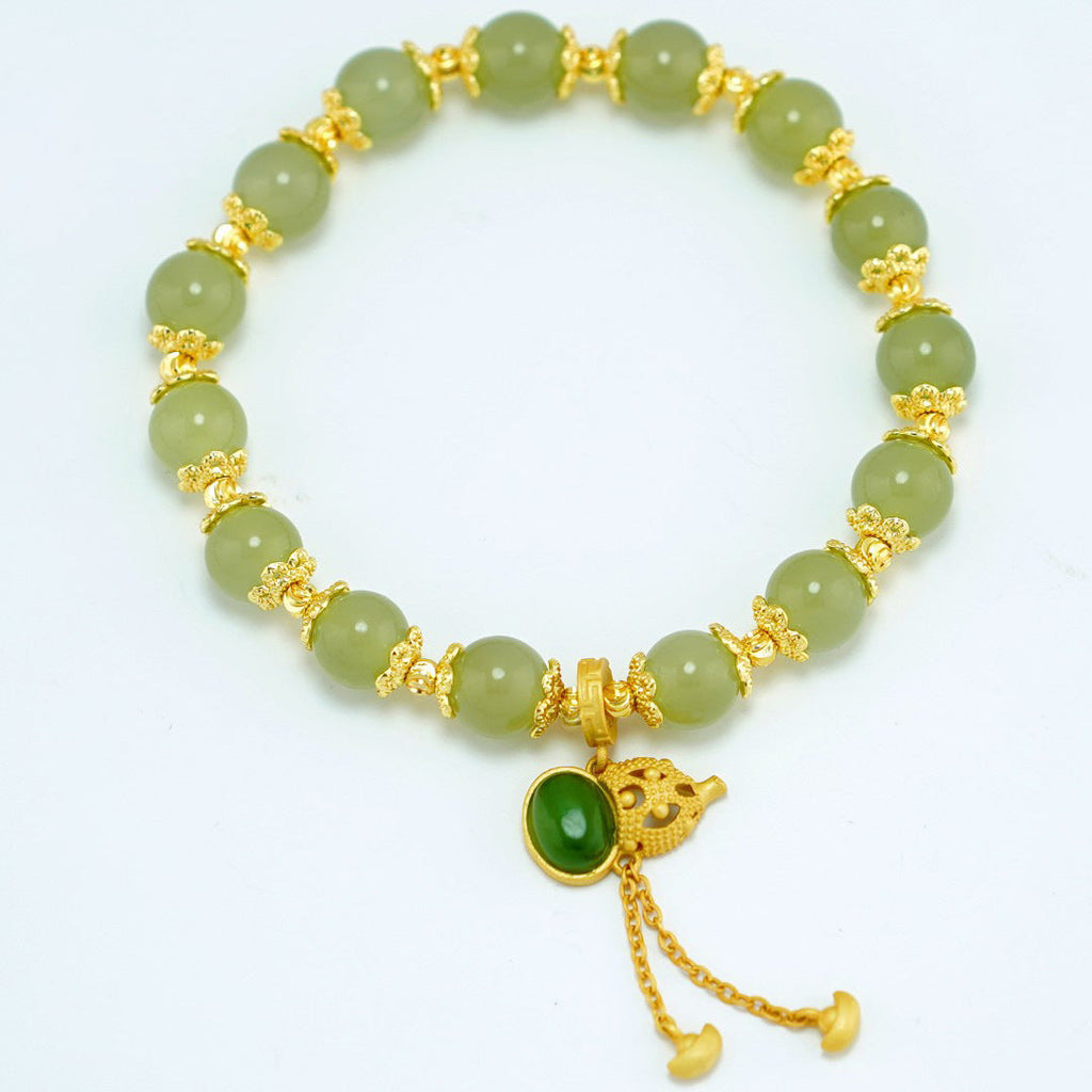 Charming Silver Bracelet for Any Occasion