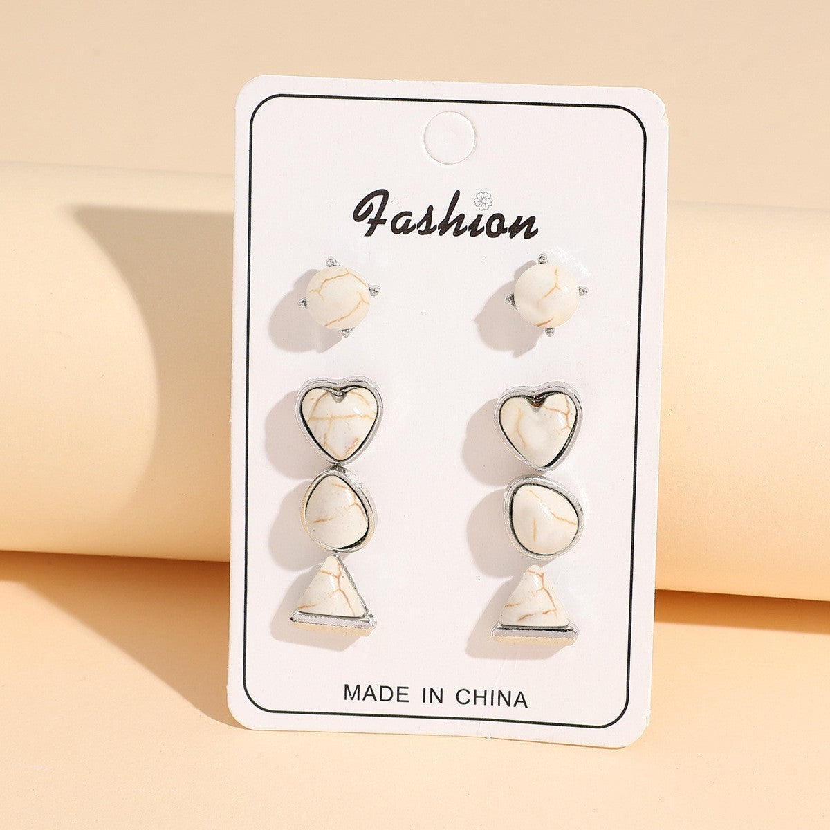 Charming Earring for Any Occasion