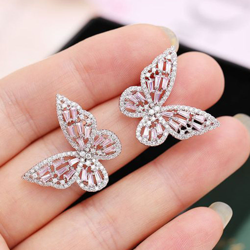 Romantic Silver Earring for Special Moments