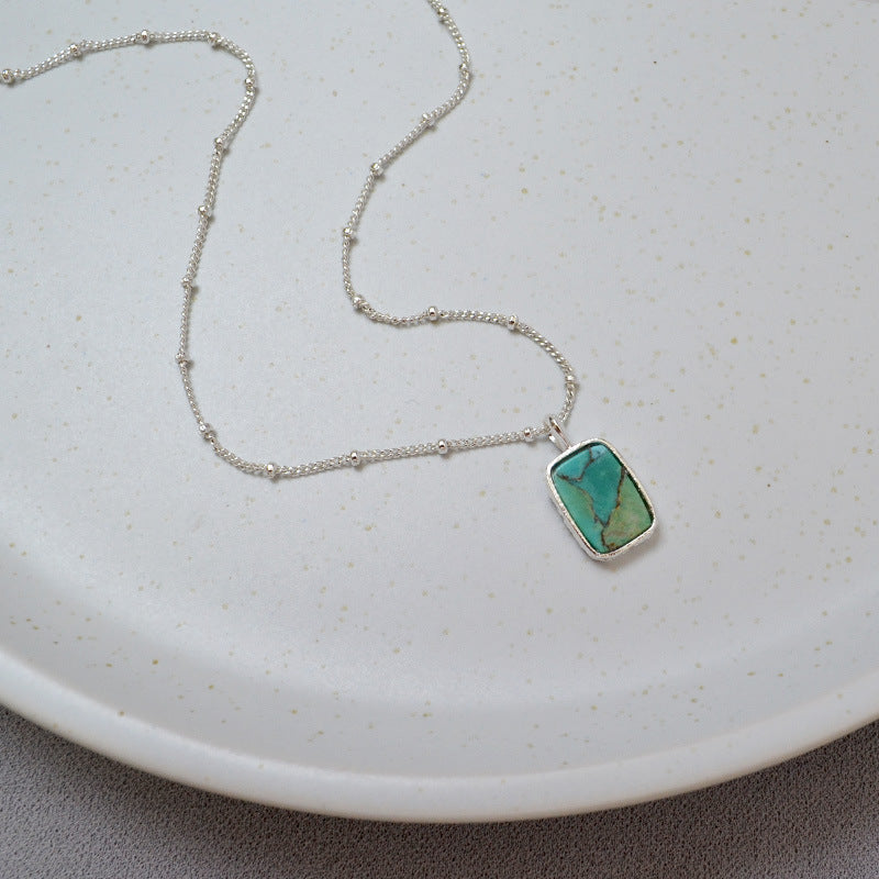 Classic Silver Necklace with Timeless Appeal