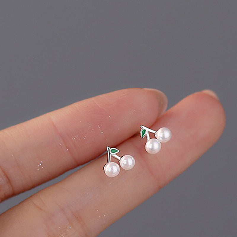 Romantic Pearl Earring for Special Moments