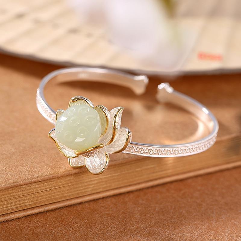 Stunning Gold Bracelet for Daily Wear