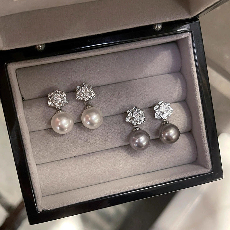Stunning Pearl Earring for Daily Wear