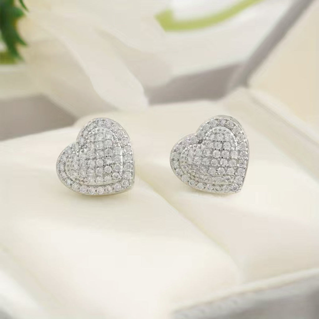 Charming Earring for Any Occasion