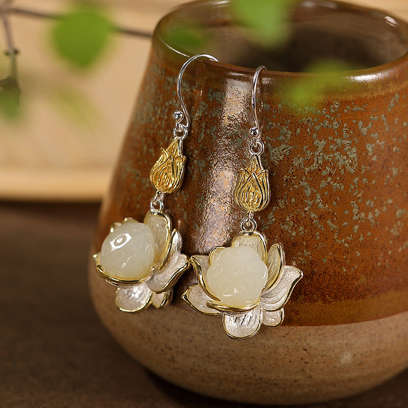 Charming Gold Earring for Any Occasion