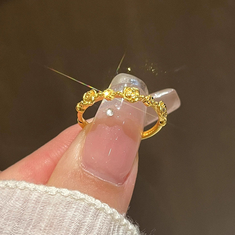 Charming Gold Ring for Any Occasion