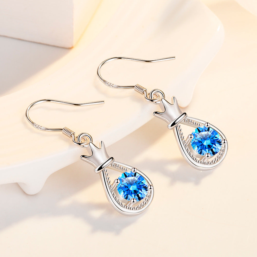 Romantic Silver Earring for Special Moments