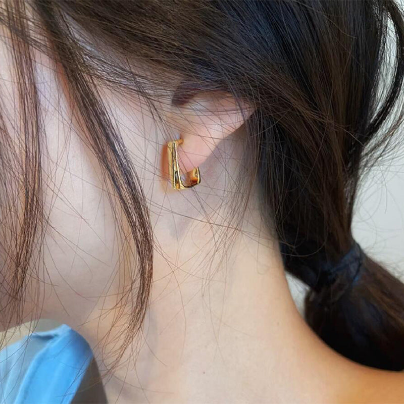 Classic Earring with Timeless Appeal