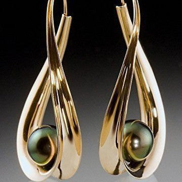 Romantic Earring for Special Moments