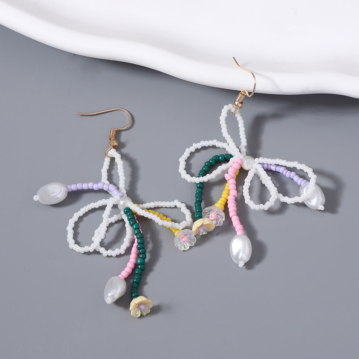 Classic Pearl Earring with Timeless Appeal
