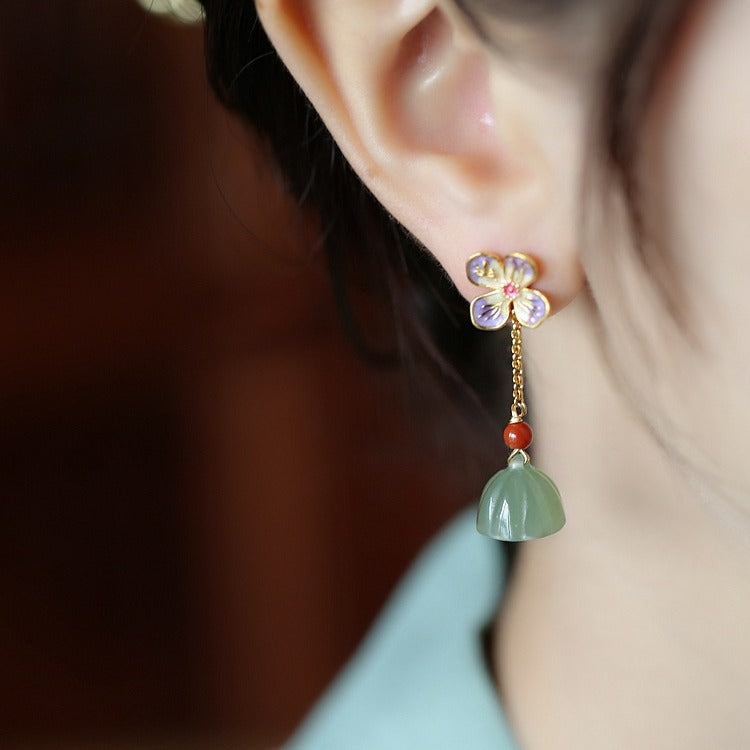 Beautiful Silver Earring with Unique Style