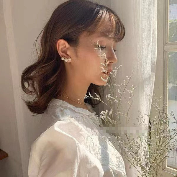 Beautiful Gold Earring with Unique Style