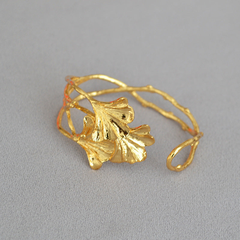 Charming Gold Bracelet for Any Occasion