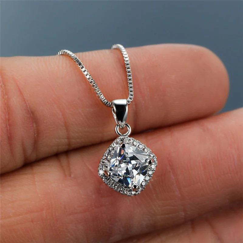 Classic Chain with Timeless Appeal