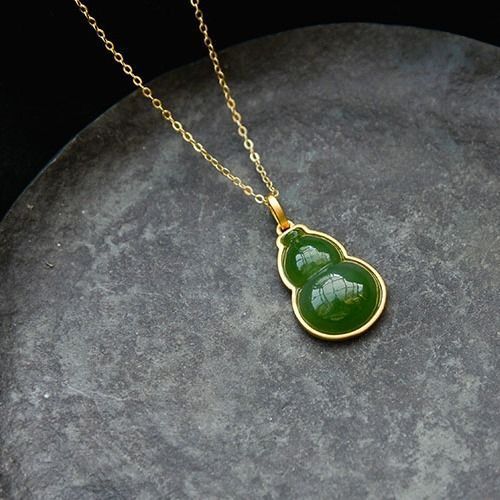 Beautiful Silver Necklace with Unique Style