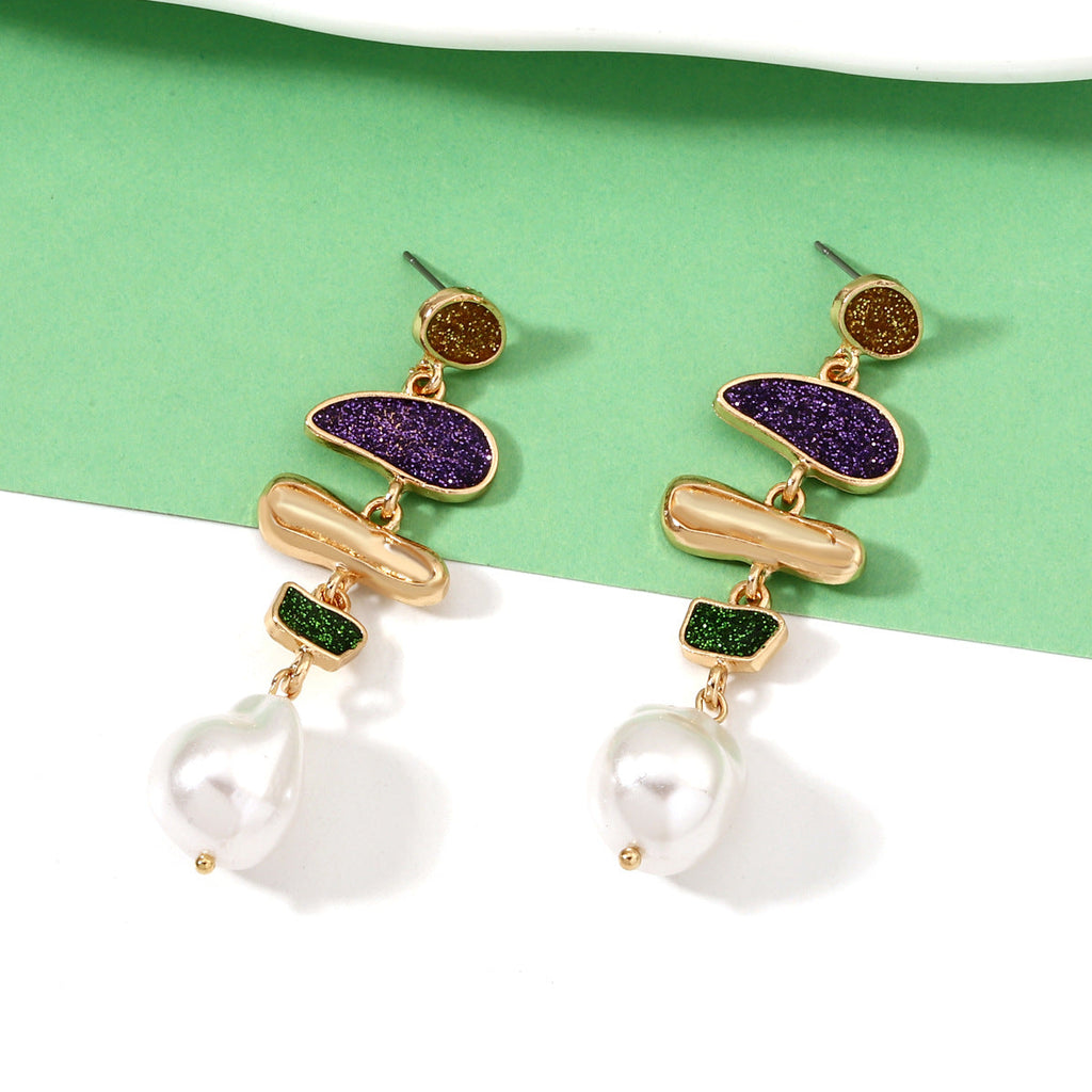 Beautiful Pearl Earring with Unique Style