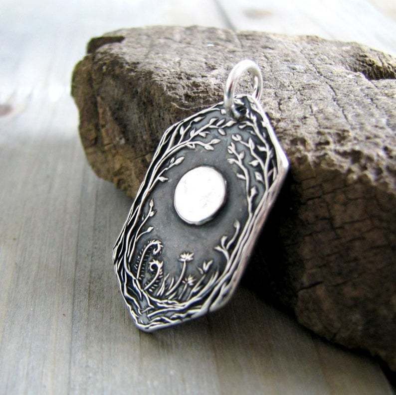 Stunning Necklace for Daily Wear