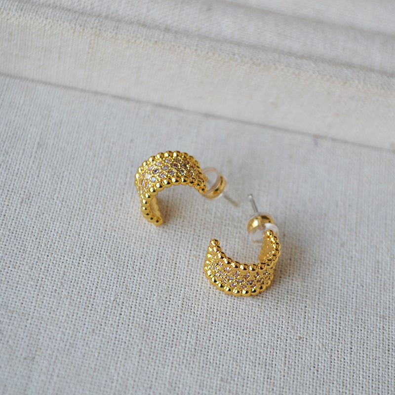 Romantic Silver Earring for Special Moments
