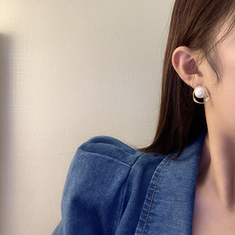 Charming Pearl Earring for Any Occasion