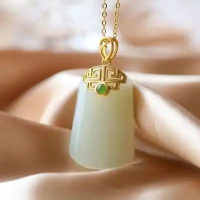 Stunning Silver Necklace for Daily Wear