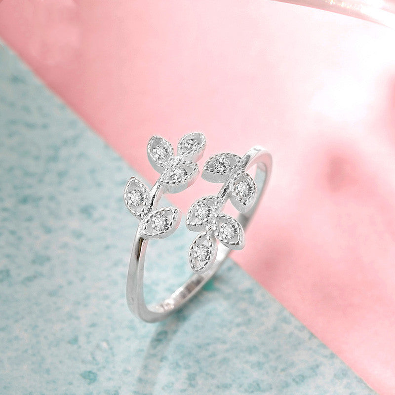 Classic Gold Ring with Timeless Appeal