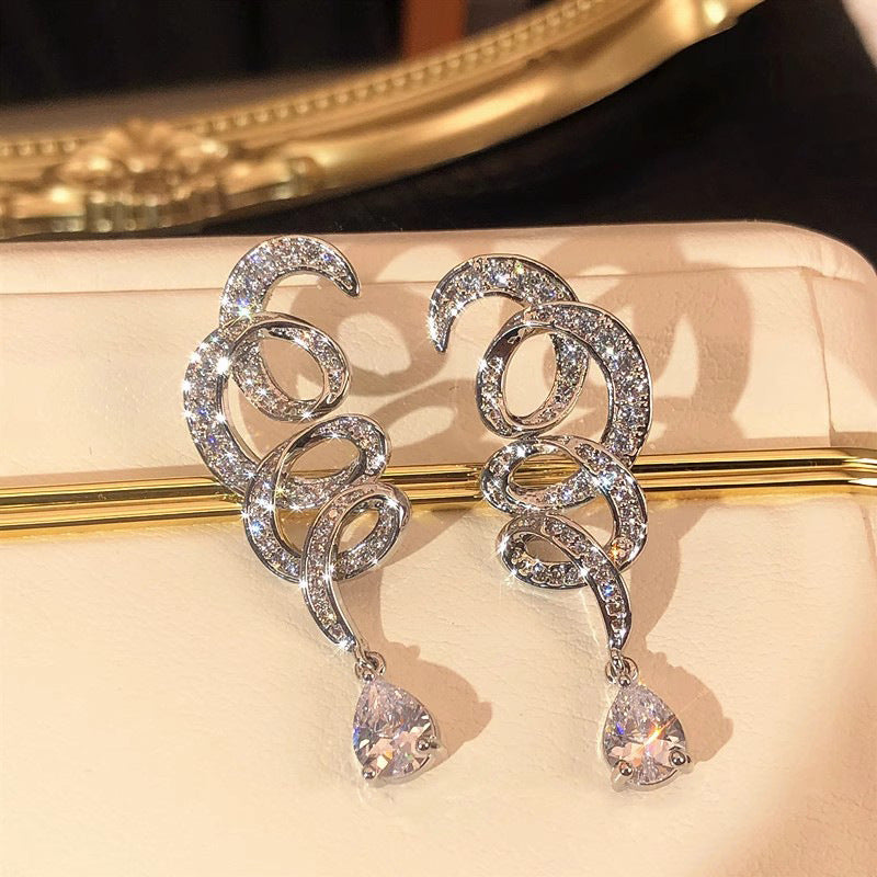 Charming Earring for Any Occasion
