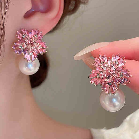 Romantic Pearl Earring for Special Moments
