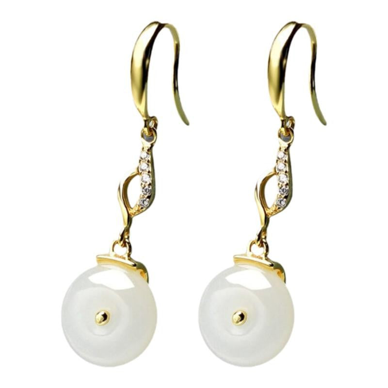 Charming Gold Earring for Any Occasion