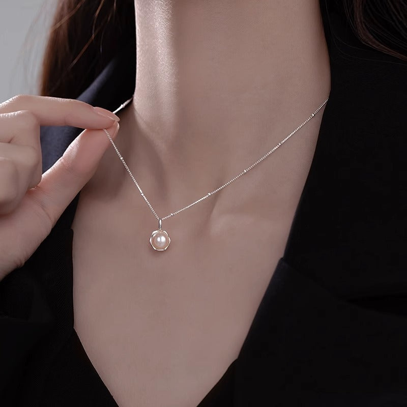 Charming Piece for Any Occasion