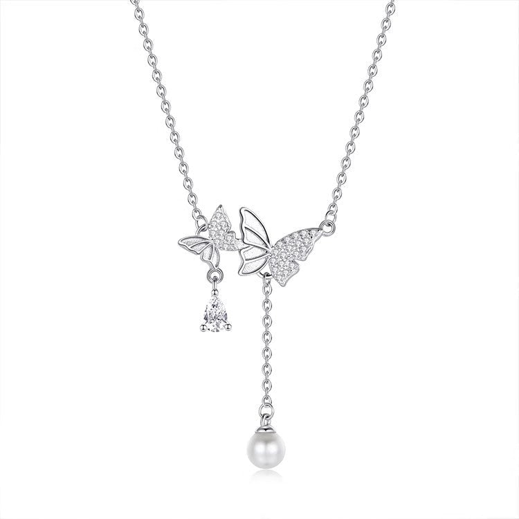 Classic Pearl Necklace with Timeless Appeal