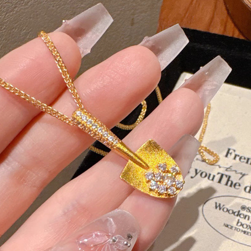 Elegant Gold Necklace for Every Occasion