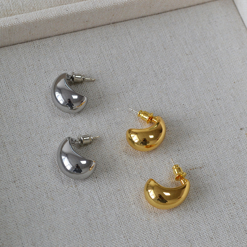 Delicate Artisan Gold Earring