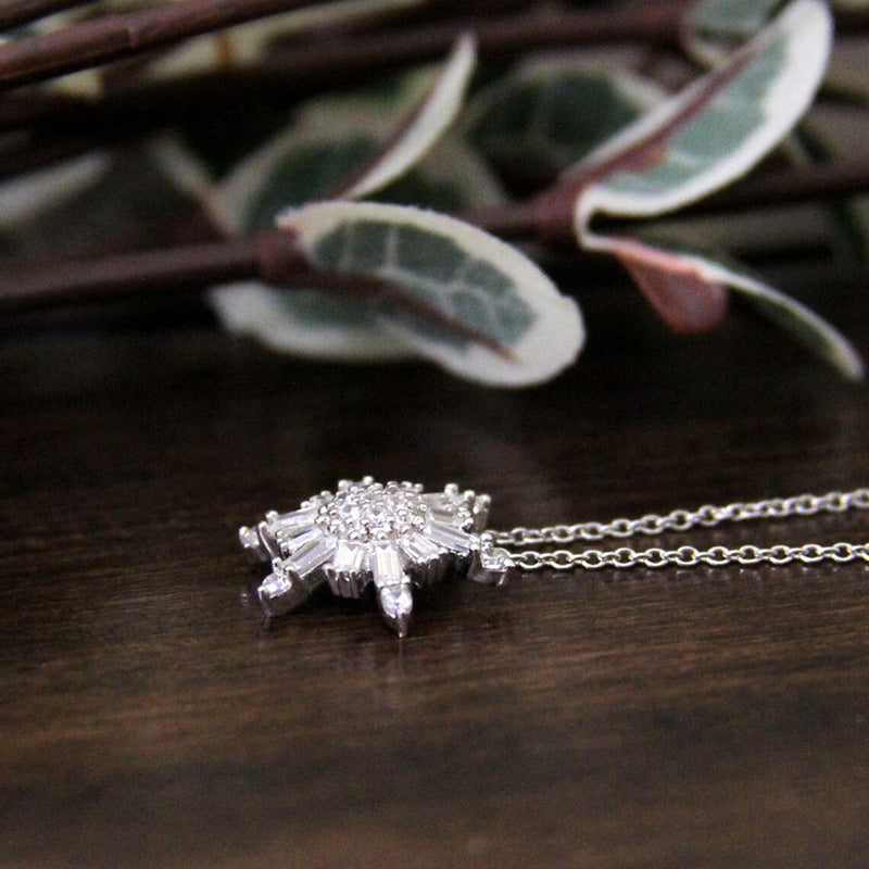 Stunning Necklace for Daily Wear