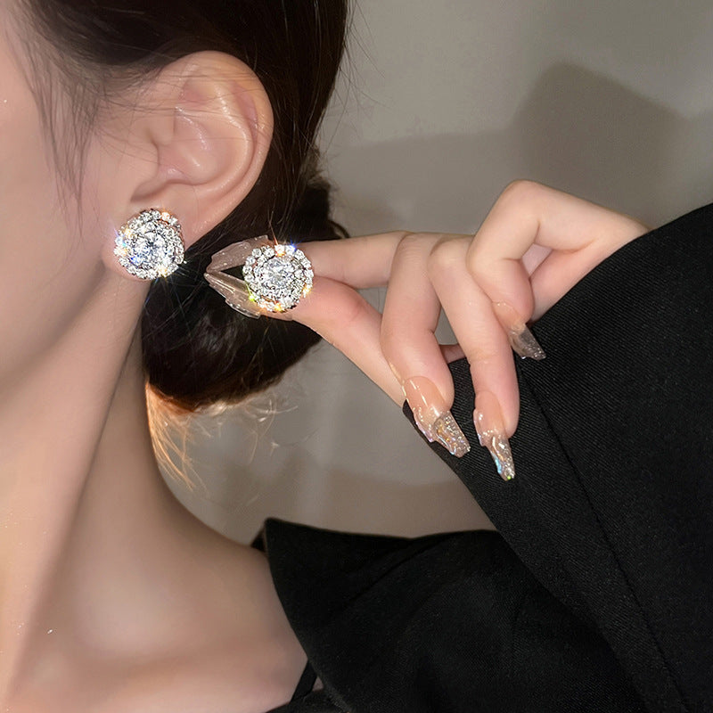 Stunning Earring for Daily Wear
