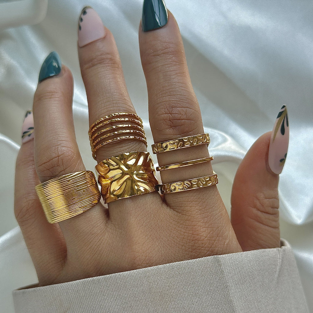 Romantic Gold Ring for Special Moments