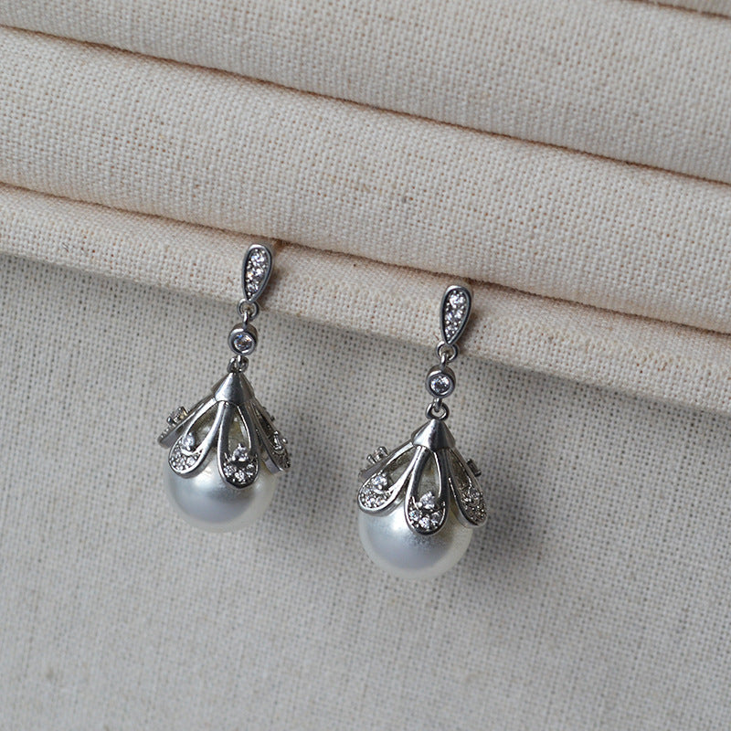 Beautiful Silver Earring with Unique Style