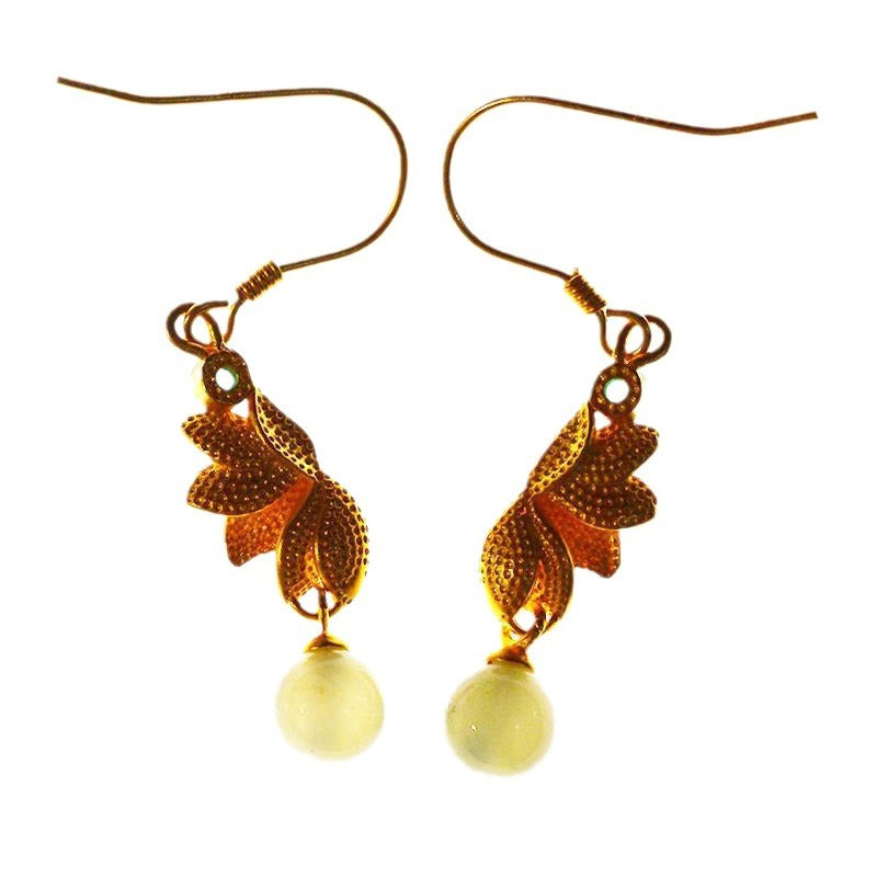 Romantic Gold Earring for Special Moments