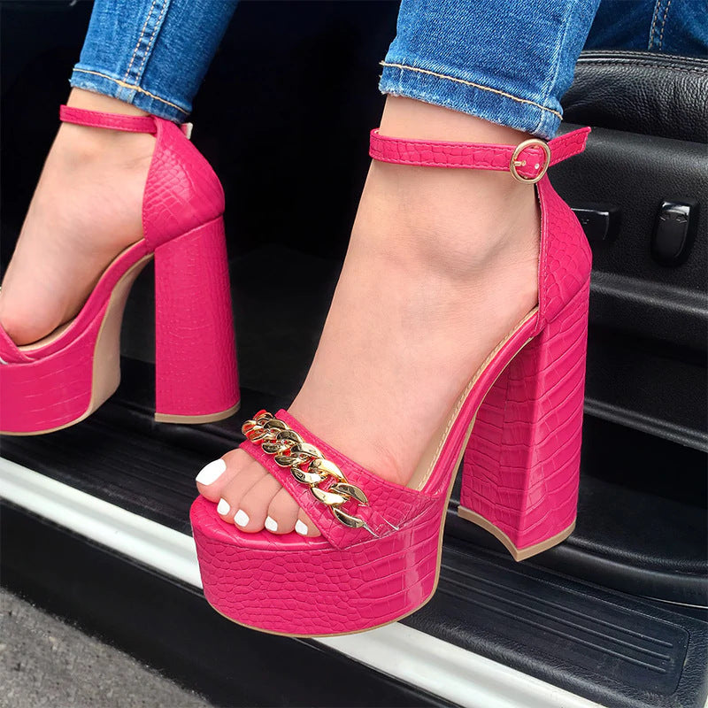 Graceful Orthopedic Sandals for Modern Look