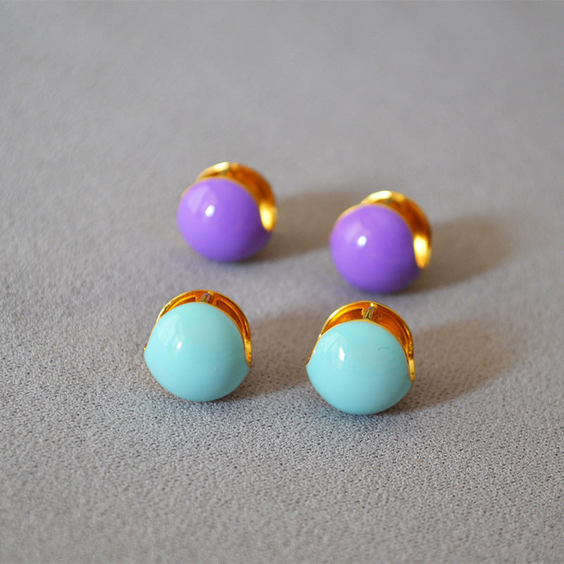 Romantic Gold Earring for Special Moments