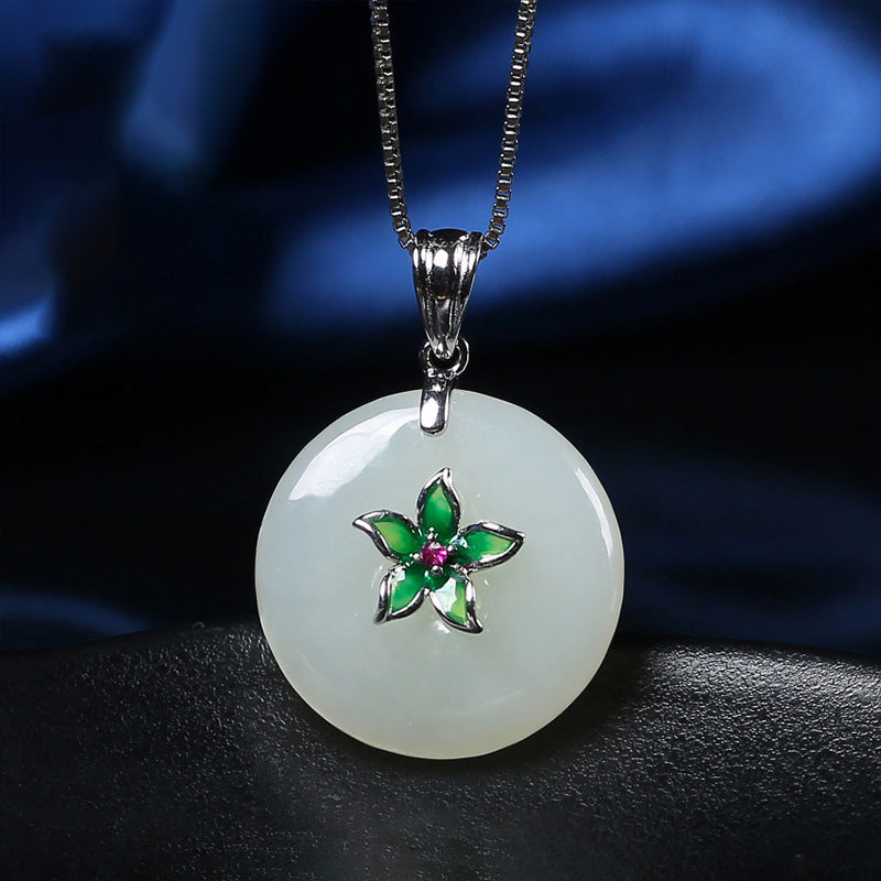 Romantic Silver Necklace for Special Moments