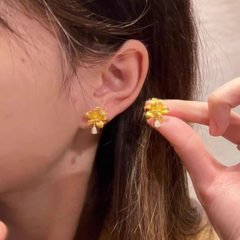 Classic Earring with Timeless Appeal