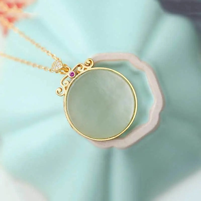 Charming Silver Necklace for Any Occasion
