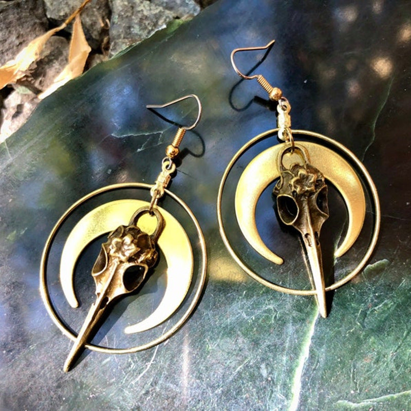 Classic Gold Earring with Timeless Appeal