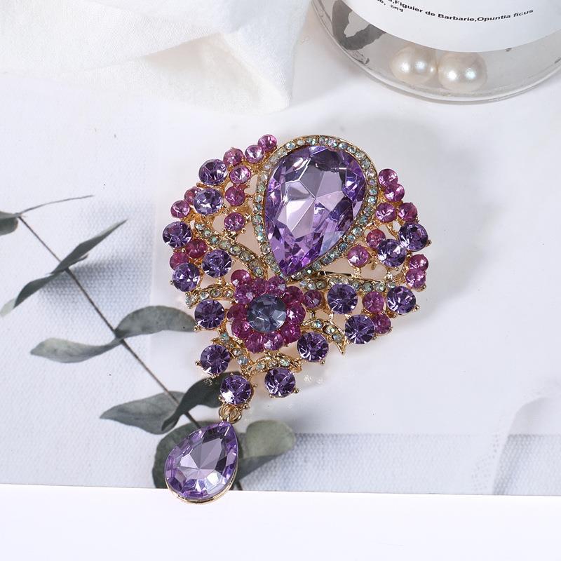Charming Pendant for Any Occasion